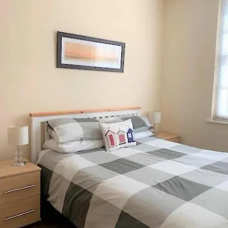 Tudor - Moments From Town Centre - Bright With Sky Tv And Dvd Lejlighed Filey